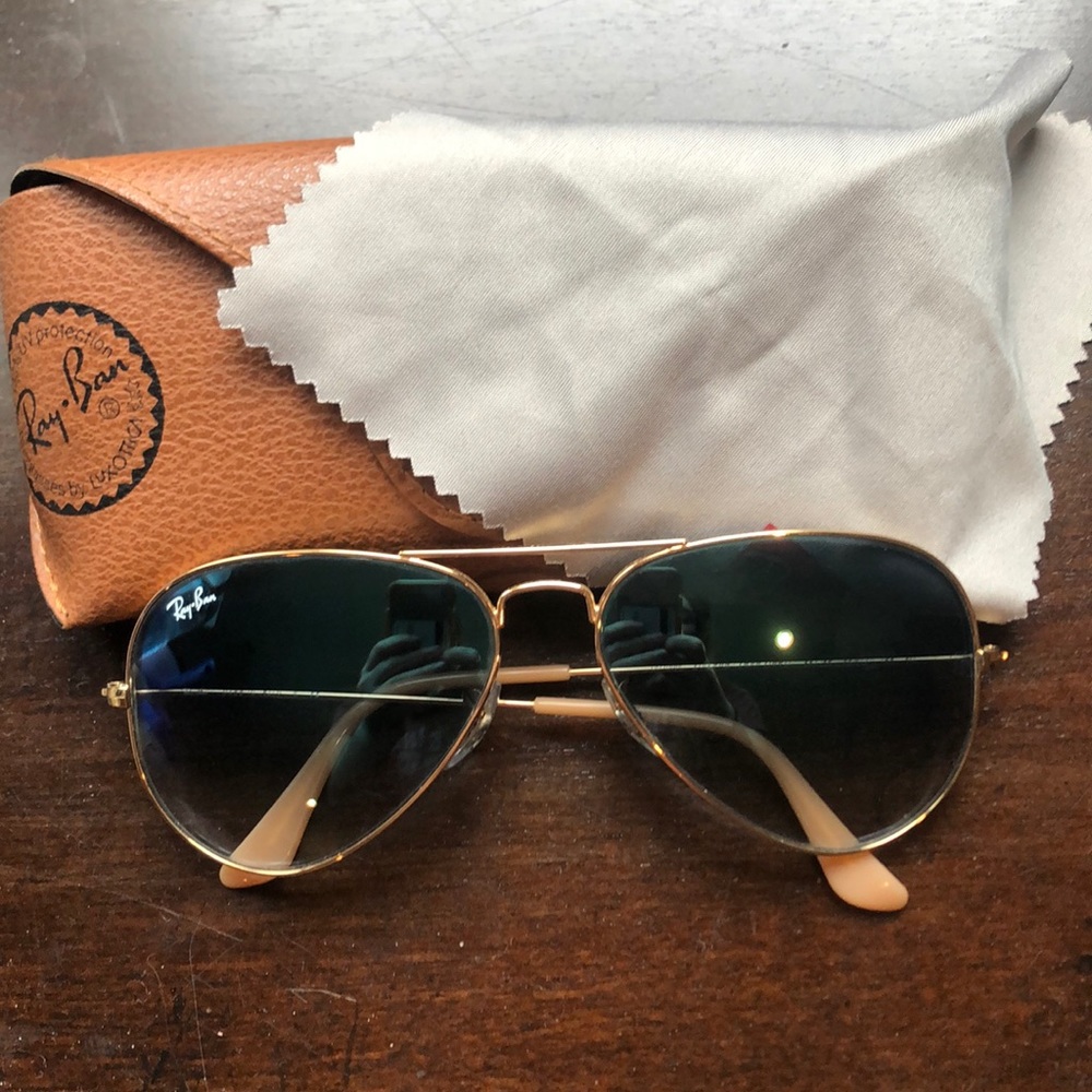 RAY BAN AVIATORS